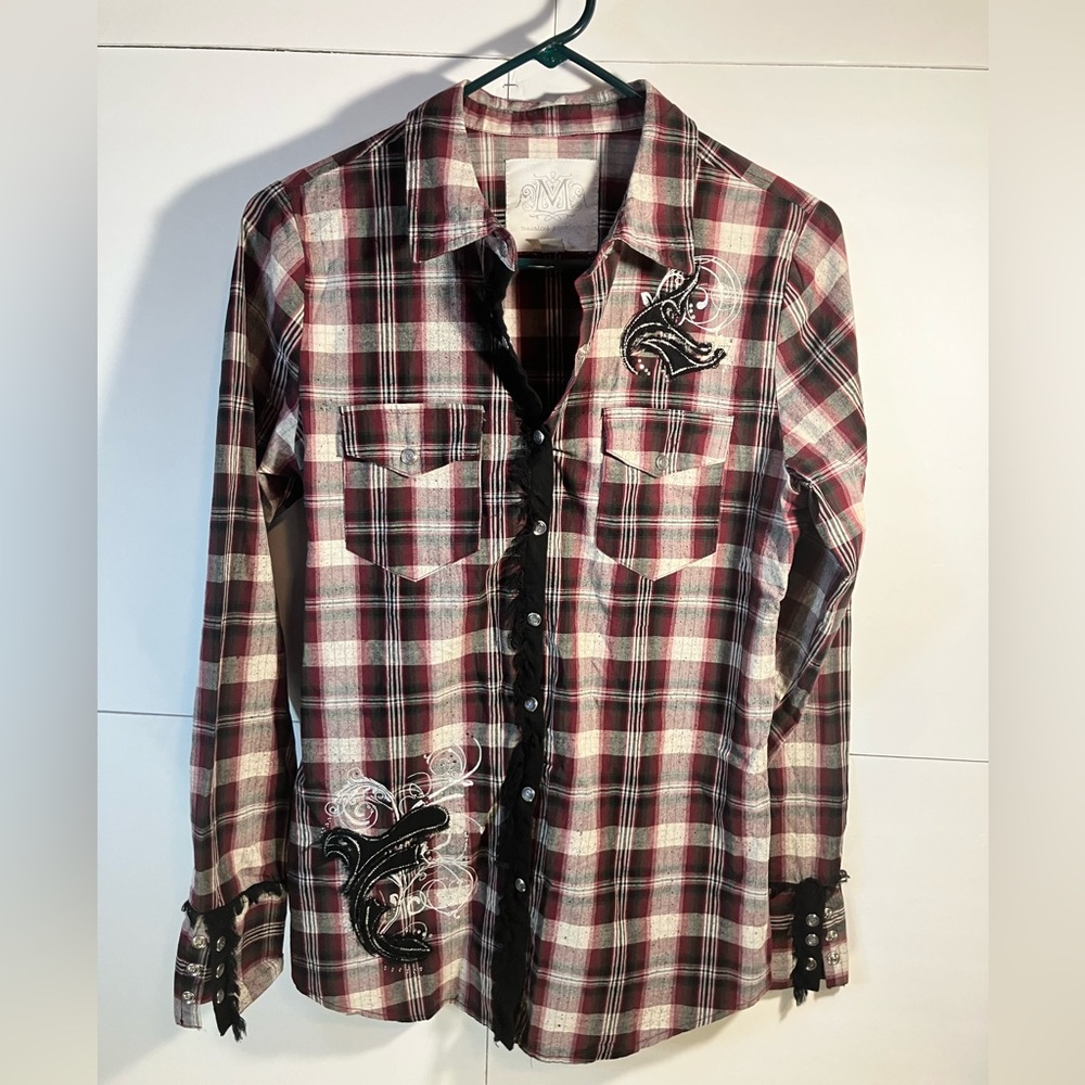 Maurice’s premium ladies medium multicolor button down casual graphic print top.